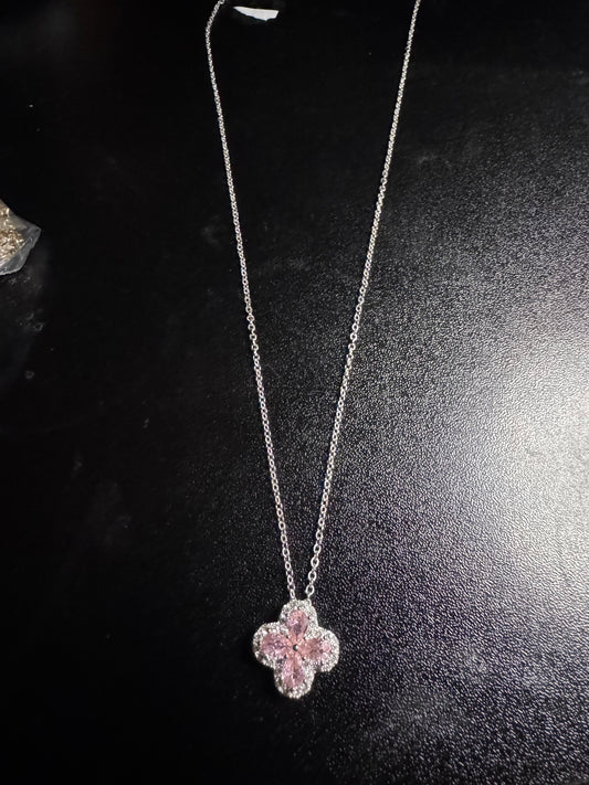Clover necklace